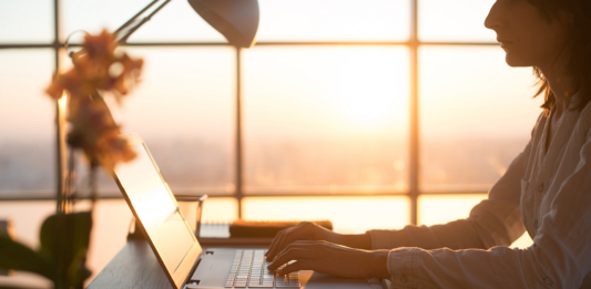 Transfer your data from existing PC laptop to new Windows 10 PC laptop